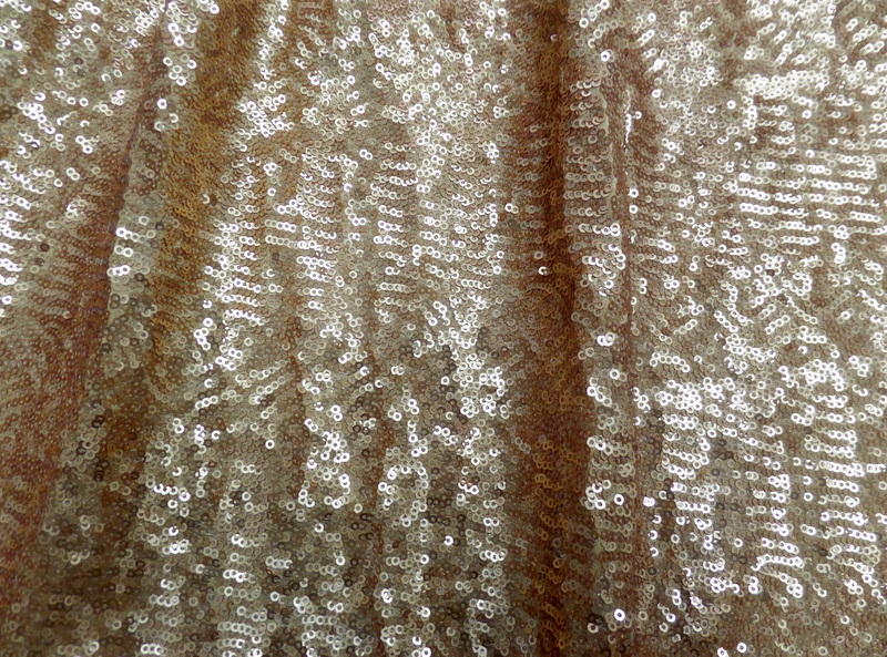 9.L.Gold Show Up Sequins